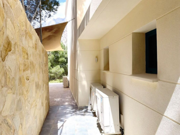 5-bedroom Detached Villa In Altea, Spain (400 M²)