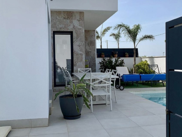 3-bedroom Detached Villa In Daya Vieja, Spain (138 M²)