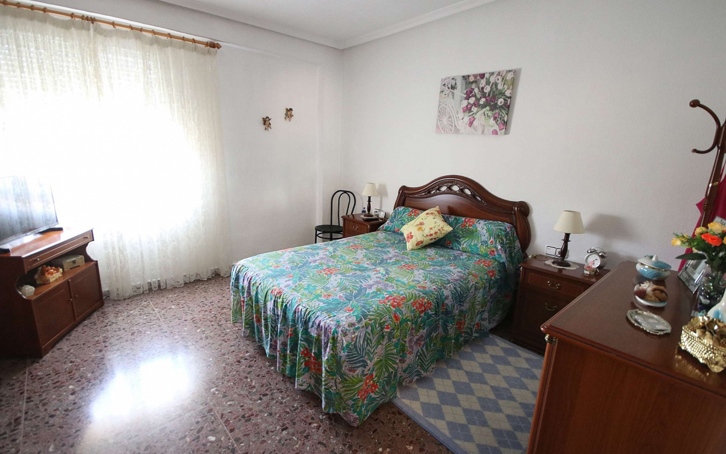 4-bedroom Commercial In Monovar, Spain (675 M²)