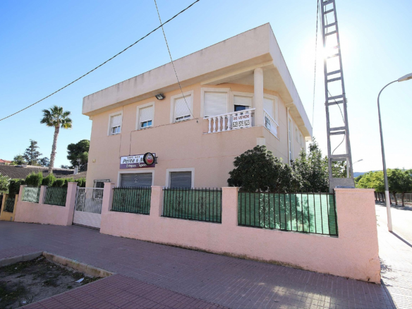 4-bedroom Commercial In Monovar, Spain (675 M²)