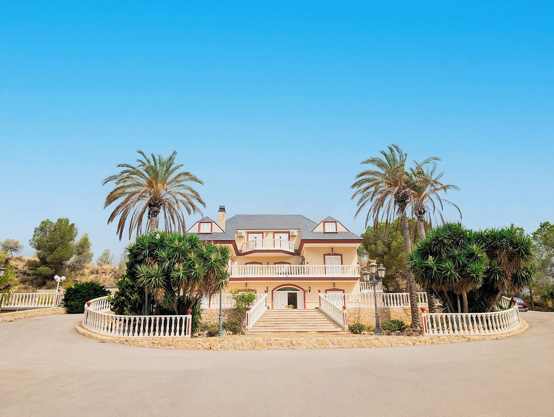 w_m676azfxrr2wnttuiaeo-2bb43c 8-bedroom Country House In Jumilla, Spain (1.651 M²)