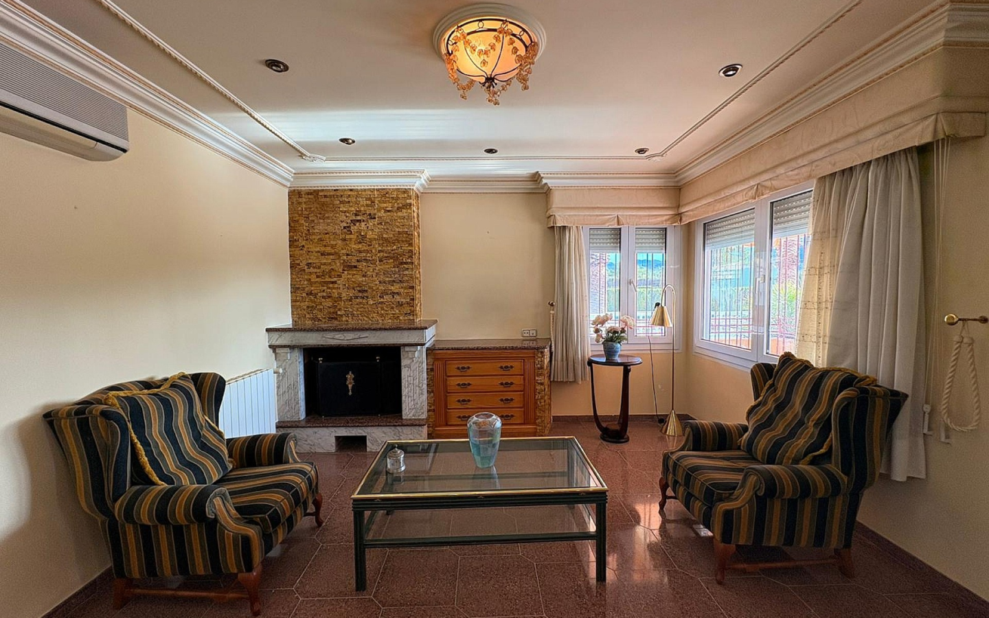 3-bedroom Detached Villa In Sax, Spain (230 M²)