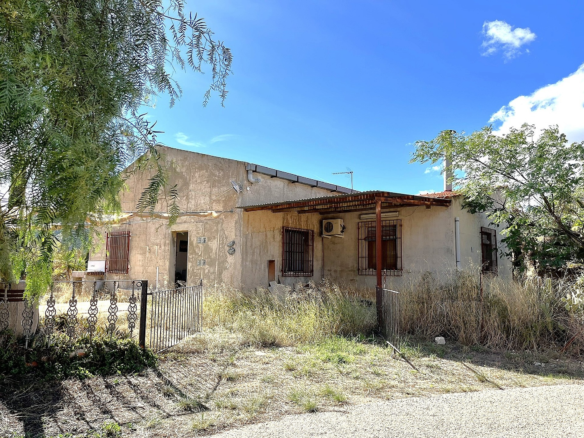 4-bedroom Country House In El Cantón, Spain (138 M²)