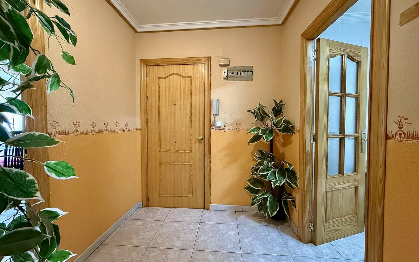 5-bedroom Apartment In Pinoso, Spain (181 M²)
