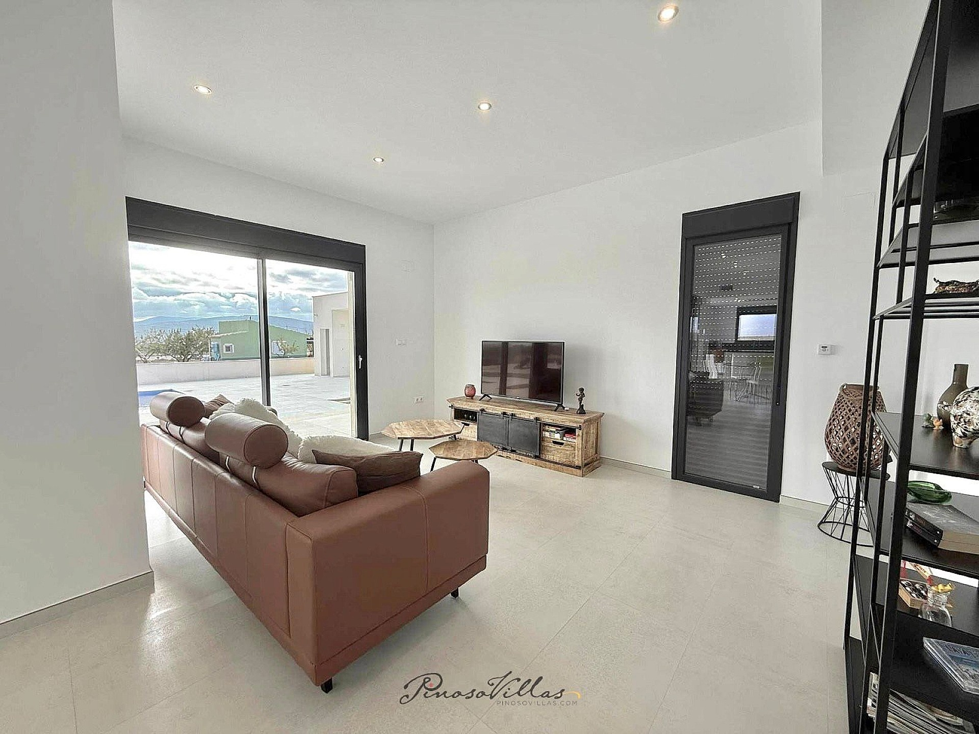 w_mvnccx2m0ofh8tw34mhz-b324df 3-bedroom Detached Villa In Pinoso, Spain (150 M²)