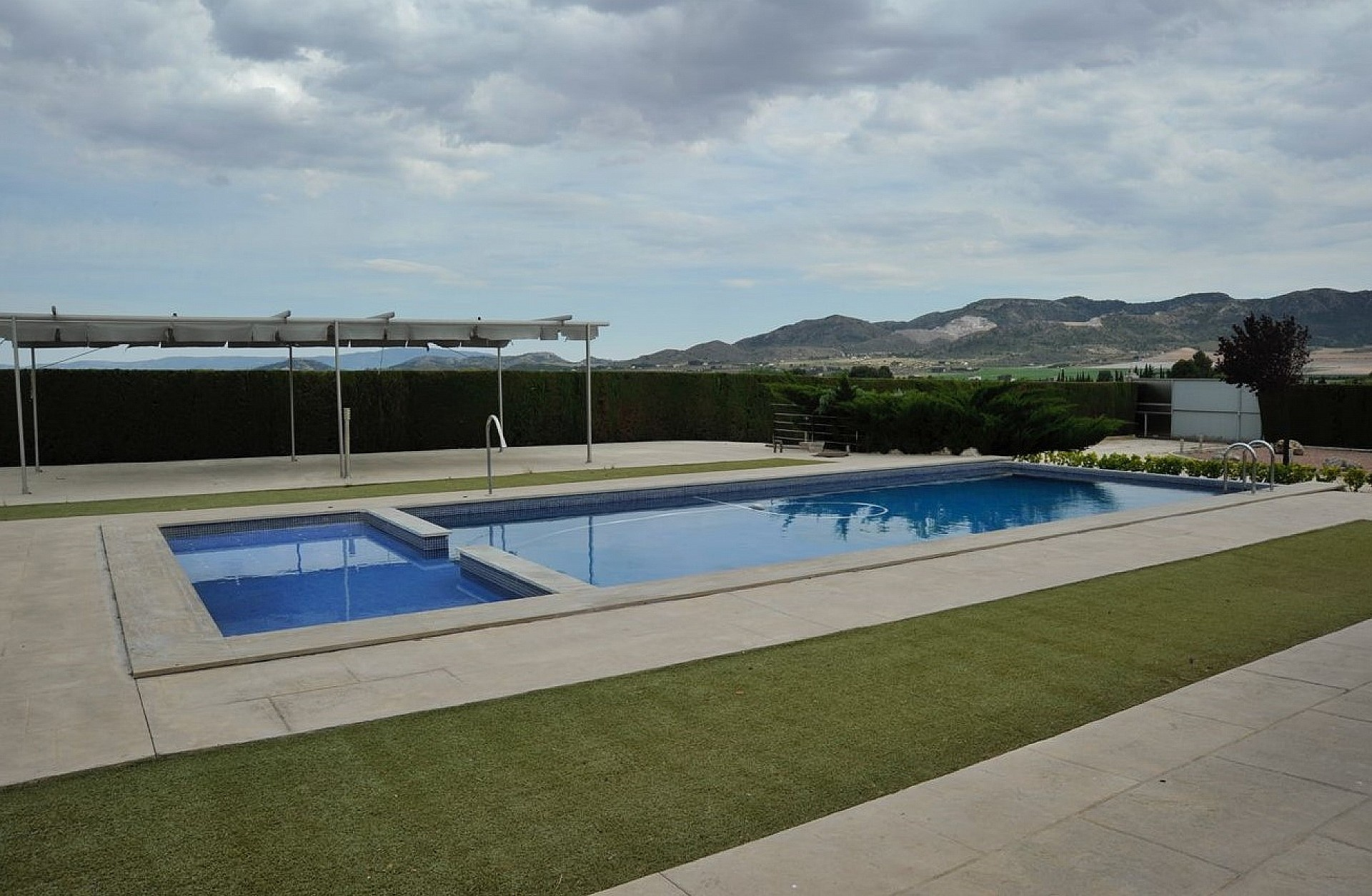 w_nhncwevbhgtht3rihpv2-1f0701 5-bedroom Detached Villa In Yecla, Spain (332 M²)
