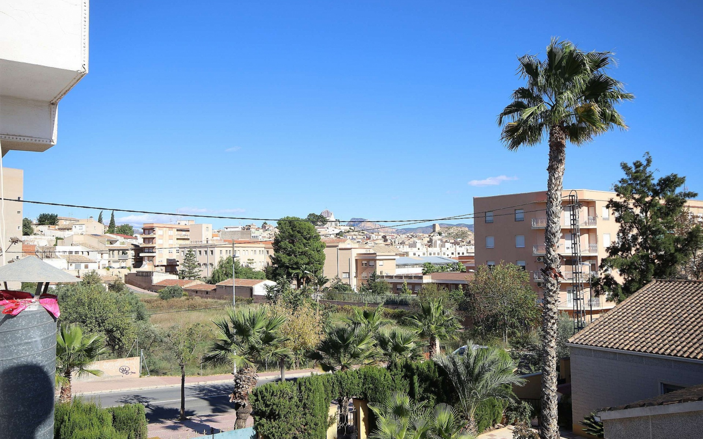 4-bedroom Commercial In Monovar, Spain (675 M²)