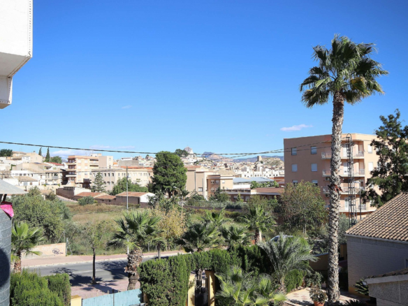 4-bedroom Commercial In Monovar, Spain (675 M²)