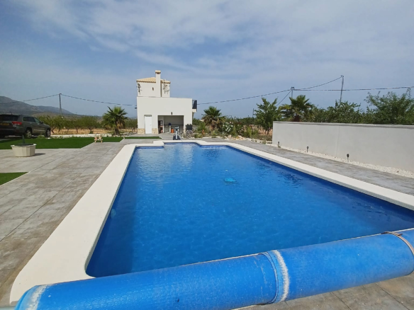6-bedroom Detached Villa In Pinoso, Spain (313 M²)