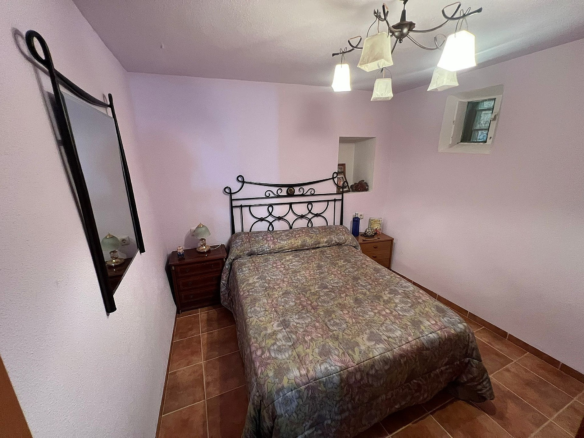 3-bedroom Townhouse In Elche De La Sierra, Spain (104 M²)