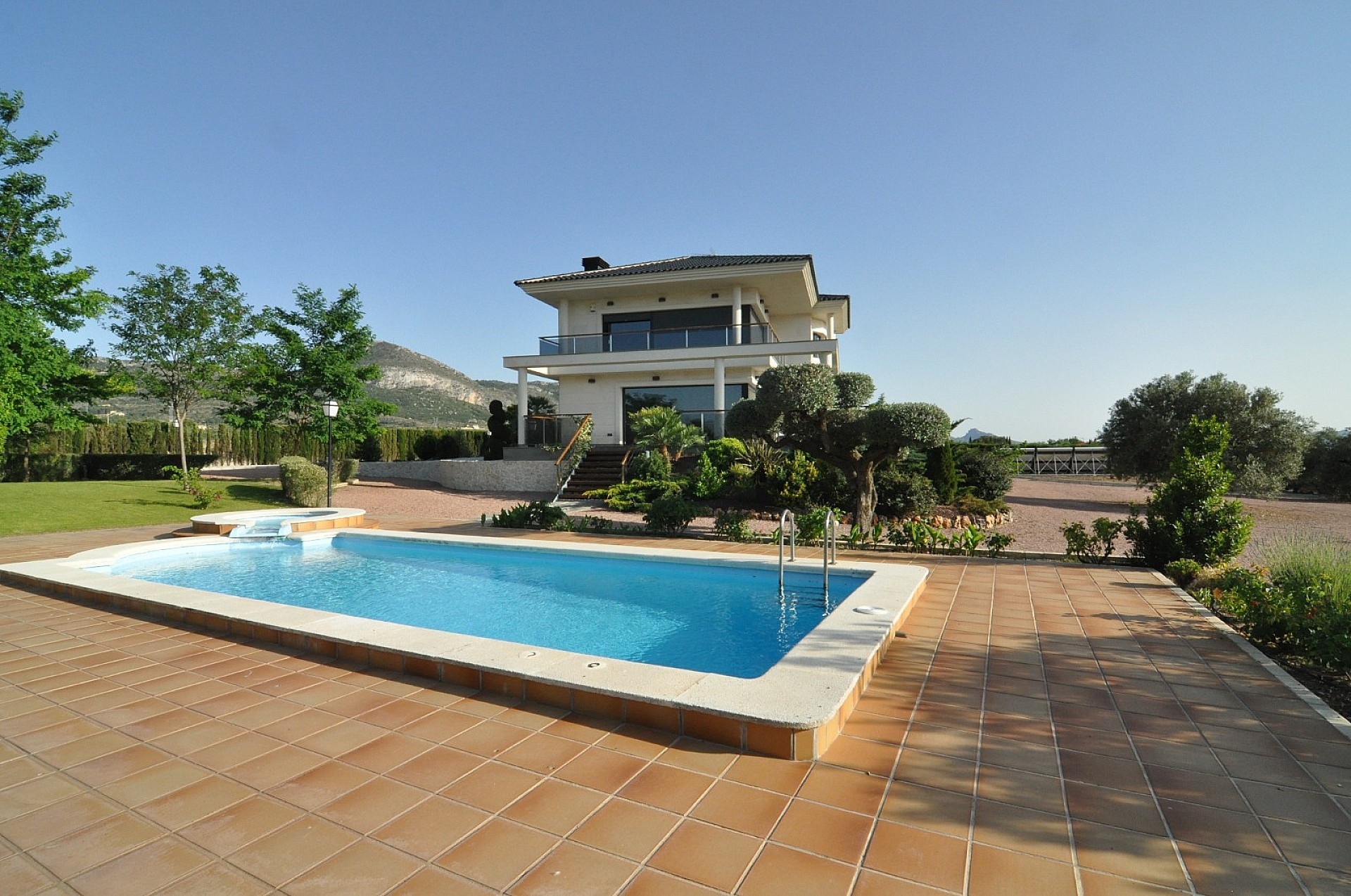 4-bedroom Detached Villa In Villena, Spain (500 M²)