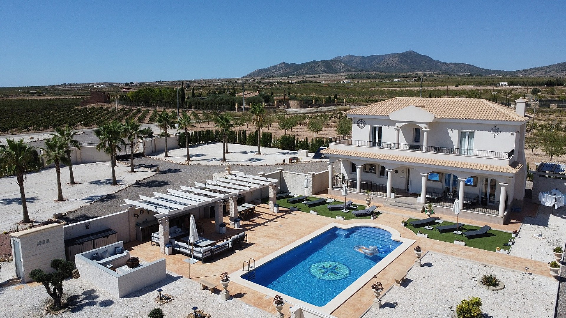 4-bedroom Detached Villa In Pinoso, Spain (195 M²)