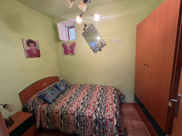 3-bedroom Townhouse In Elche De La Sierra, Spain (104 M²)