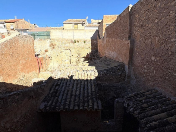 Restoration Project In Pinoso, Spain (314 M²)