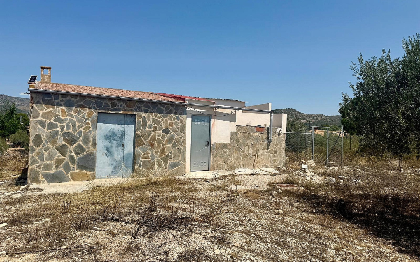 3-bedroom Detached Villa In Onil, Spain (215 M²)