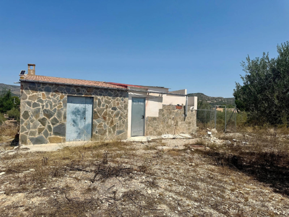 3-bedroom Detached Villa In Onil, Spain (215 M²)