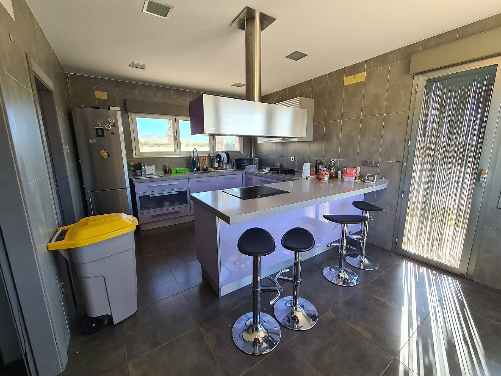 w_pnkinywamukpezkh64wj-4d33d9 5-bedroom Detached Villa In Yecla, Spain (332 M²)
