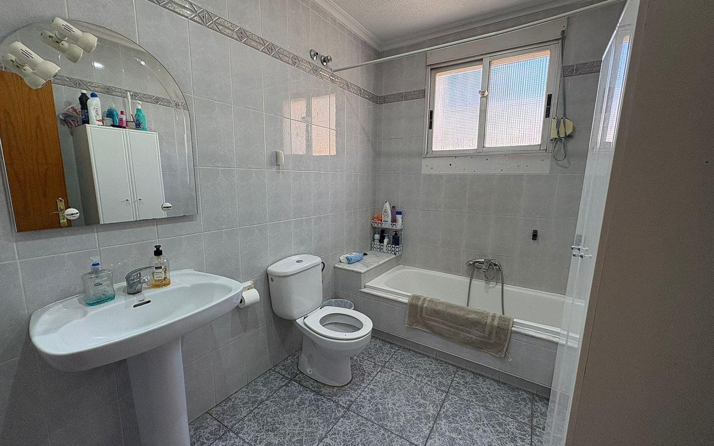 6-bedroom Country House In Monovar, Spain (176 M²)