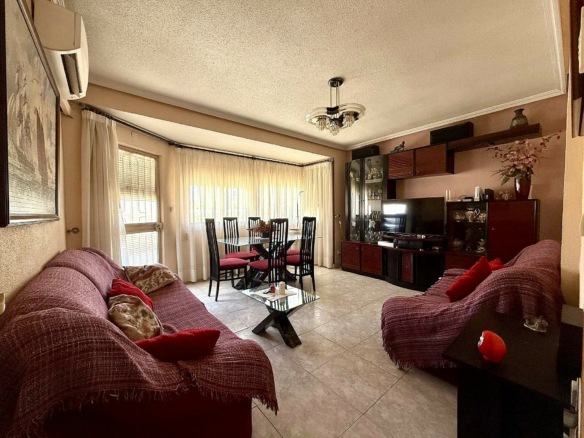 5-bedroom Apartment In Pinoso, Spain (181 M²)
