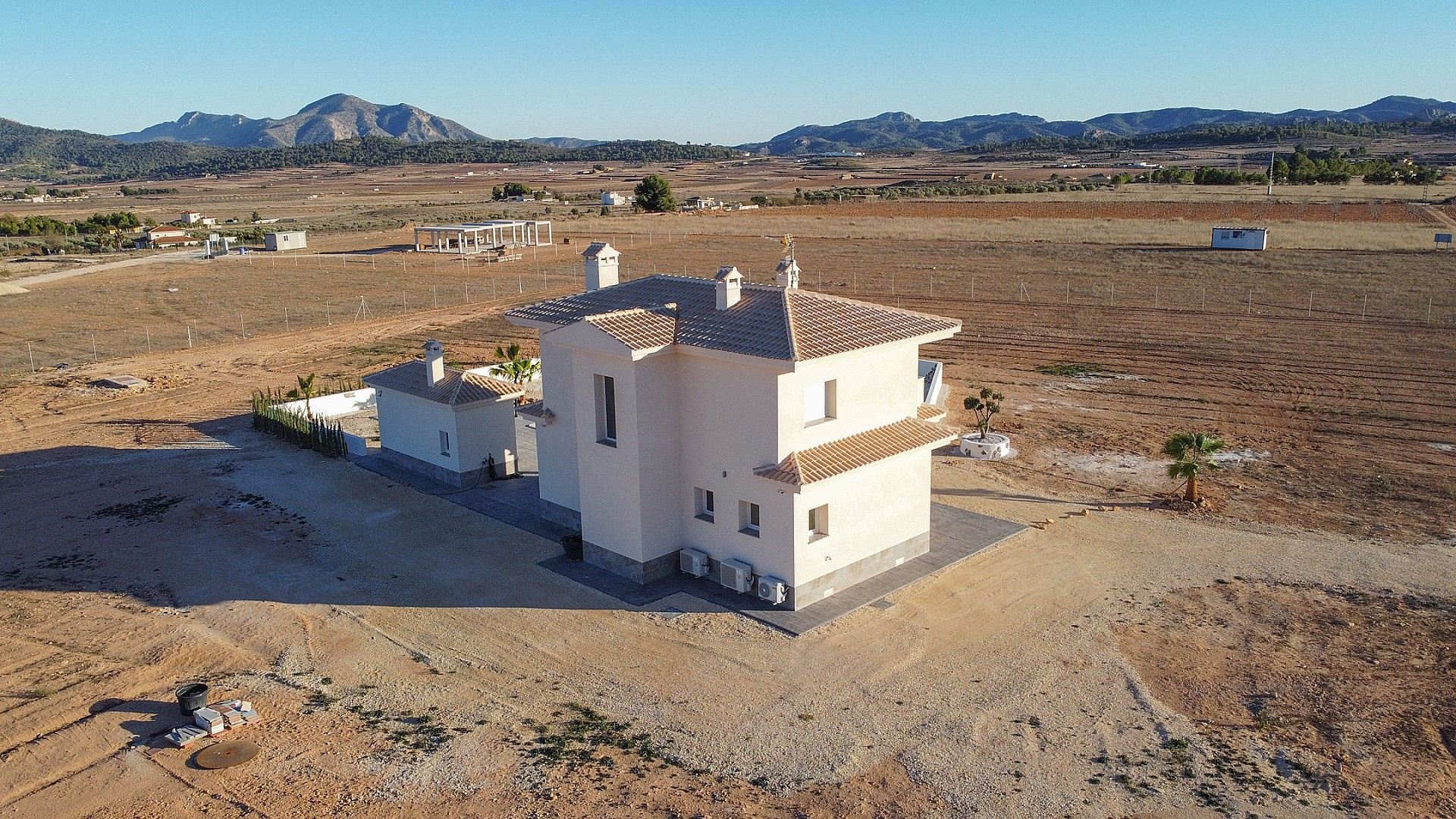3-bedroom Detached Villa In Pinoso, Spain (150 M²)