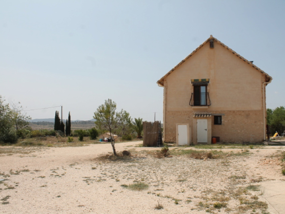 4-bedroom Finca In Pinoso, Spain (120 M²)