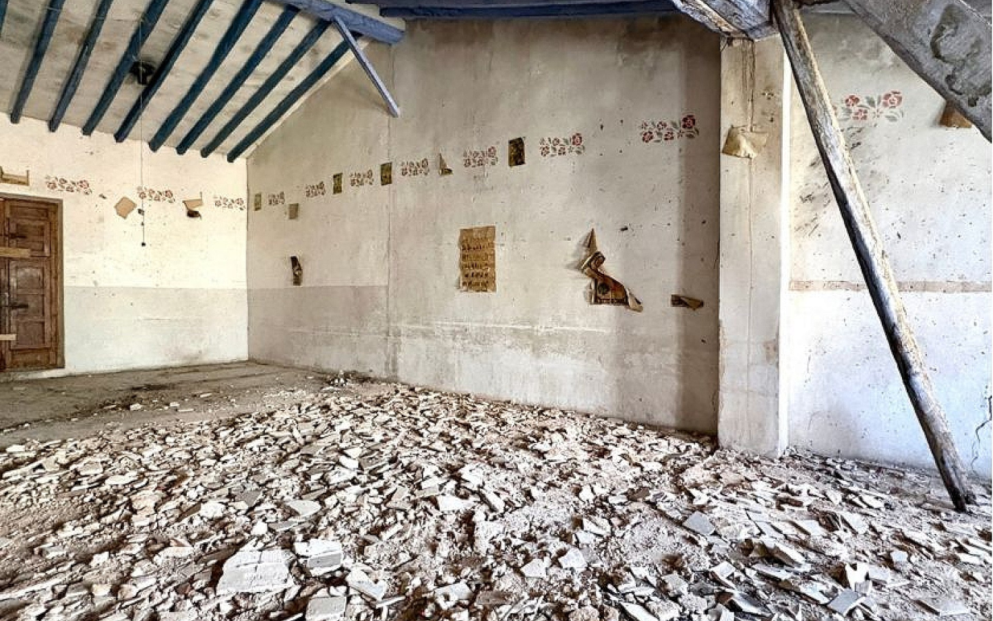 Restoration Project In Pinoso, Spain (314 M²)