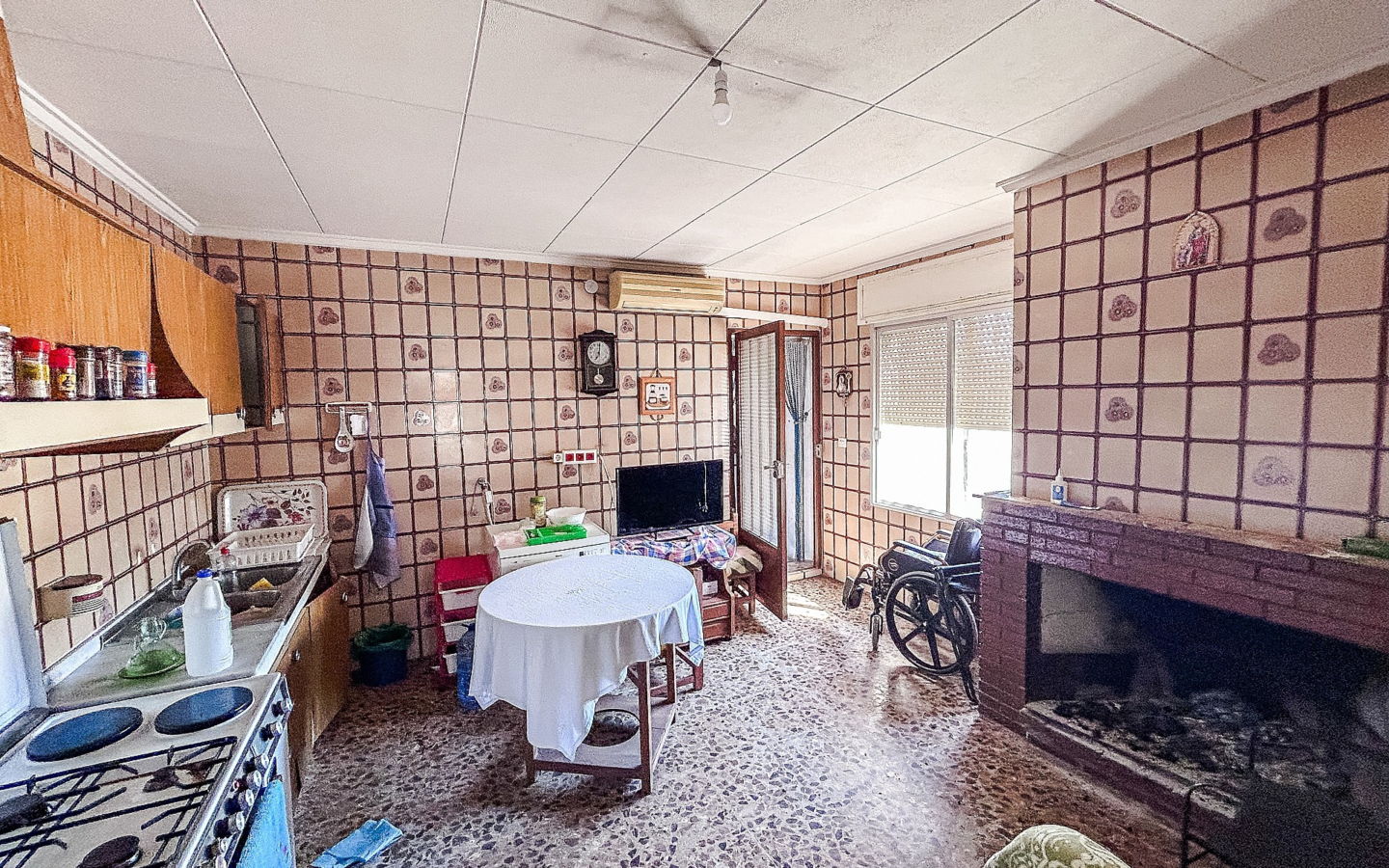 6-bedroom Townhouse In Macisvenda, Spain (353 M²)