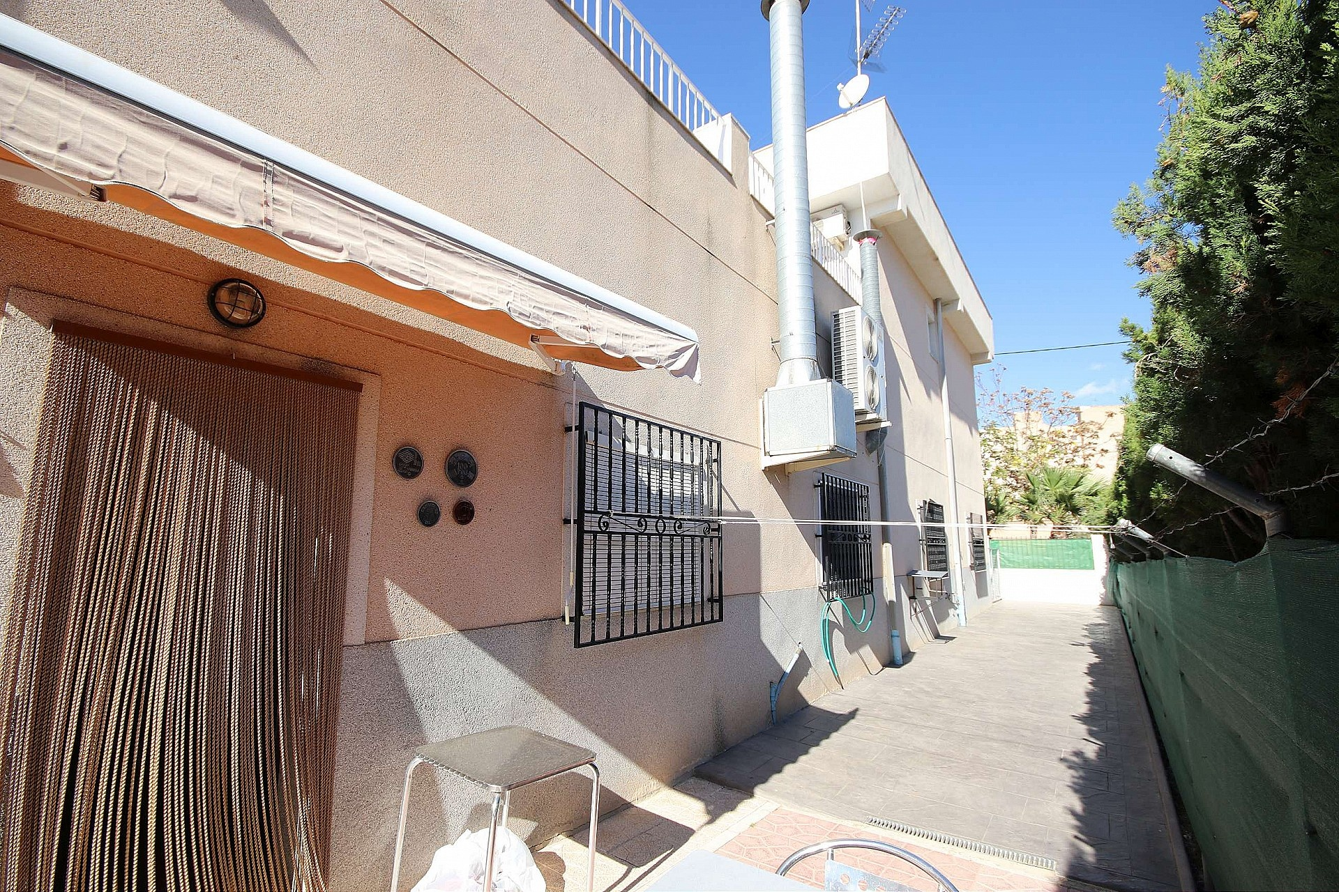 4-bedroom Commercial In Monovar, Spain (675 M²)