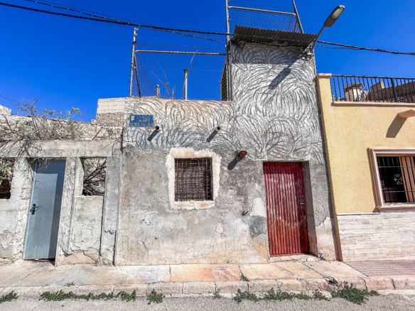 3-bedroom Townhouse In Macisvenda, Spain (105 M²)
