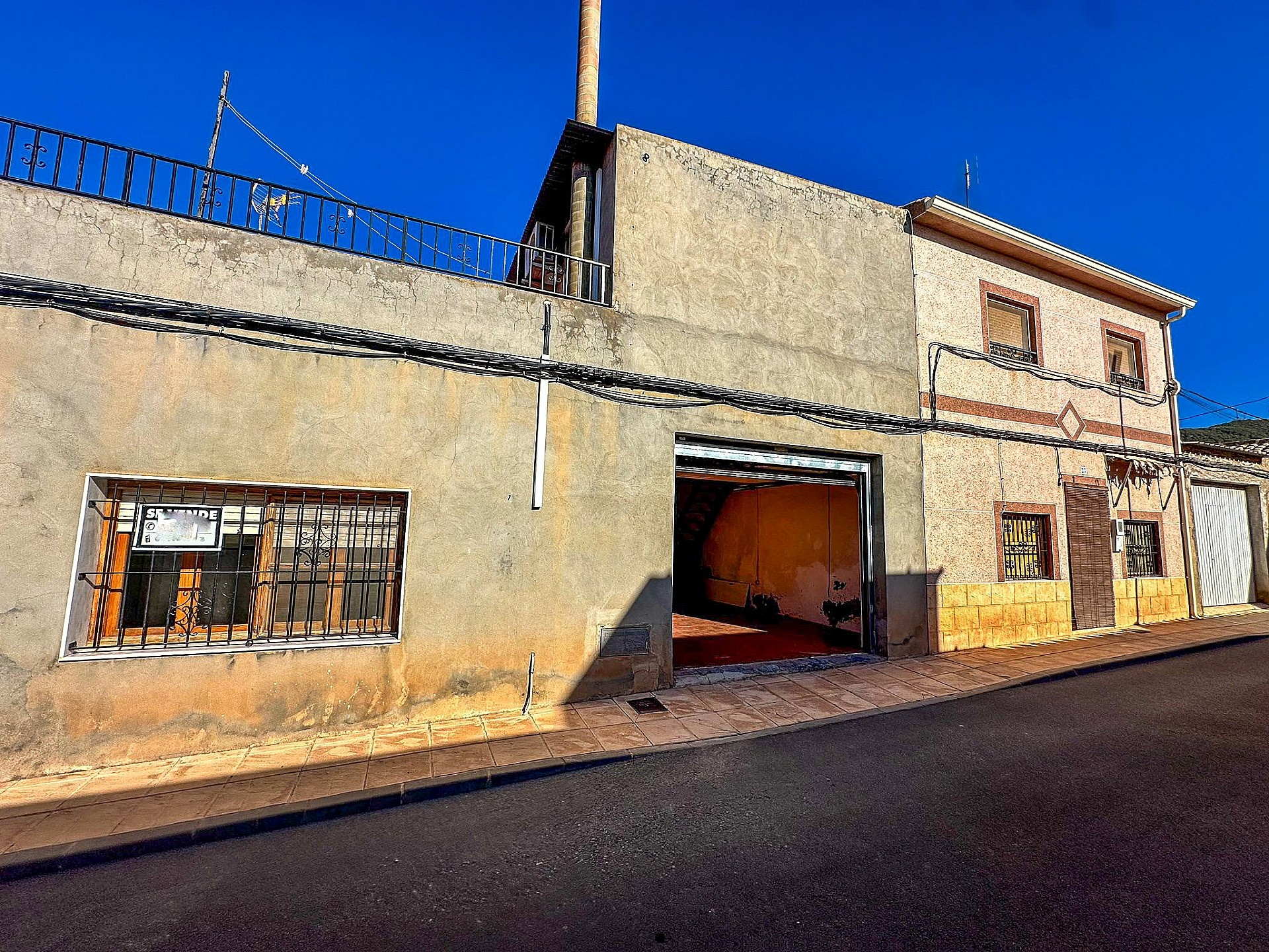 w_qosxekax4irqiqvawje3-2f151d 3-bedroom Townhouse In Pinoso, Spain (190 M²)