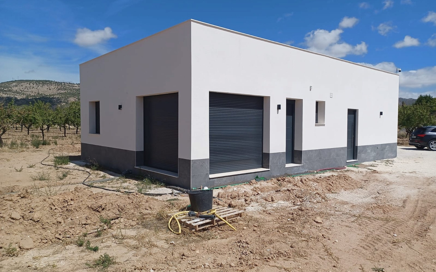 1-bedroom Detached Villa In Pinoso, Spain (26.500 M² Plot)