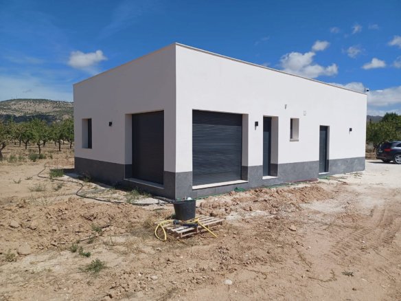 1-bedroom Detached Villa In Pinoso, Spain (26.500 M² Plot)