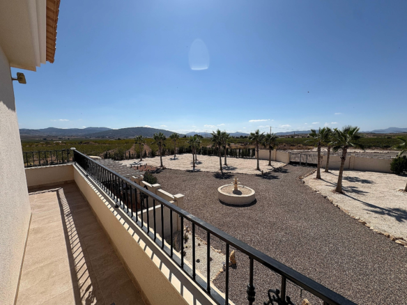 4-bedroom Detached Villa In Pinoso, Spain (195 M²)