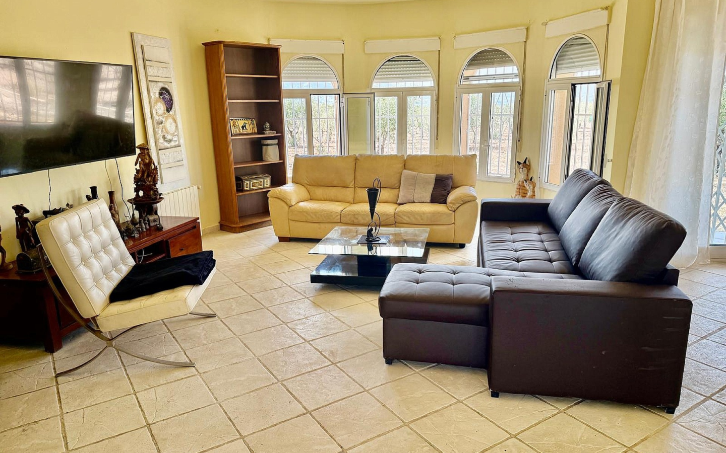 3-bedroom Detached Villa In Onil, Spain (215 M²)