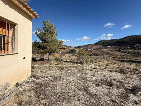 2-bedroom Country House In Pinoso, Spain (70 M²)