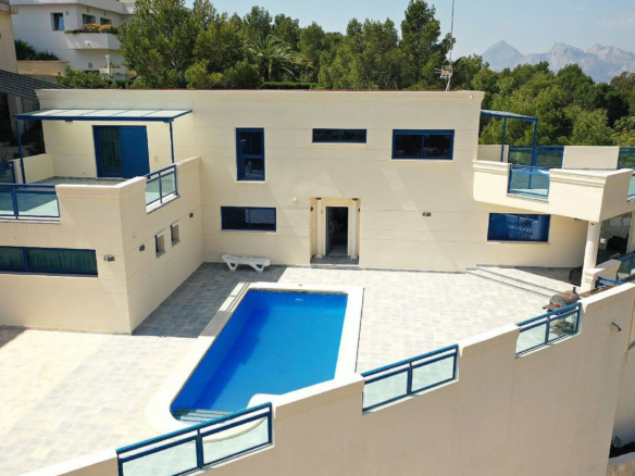 5-bedroom Detached Villa In Altea, Spain (400 M²)
