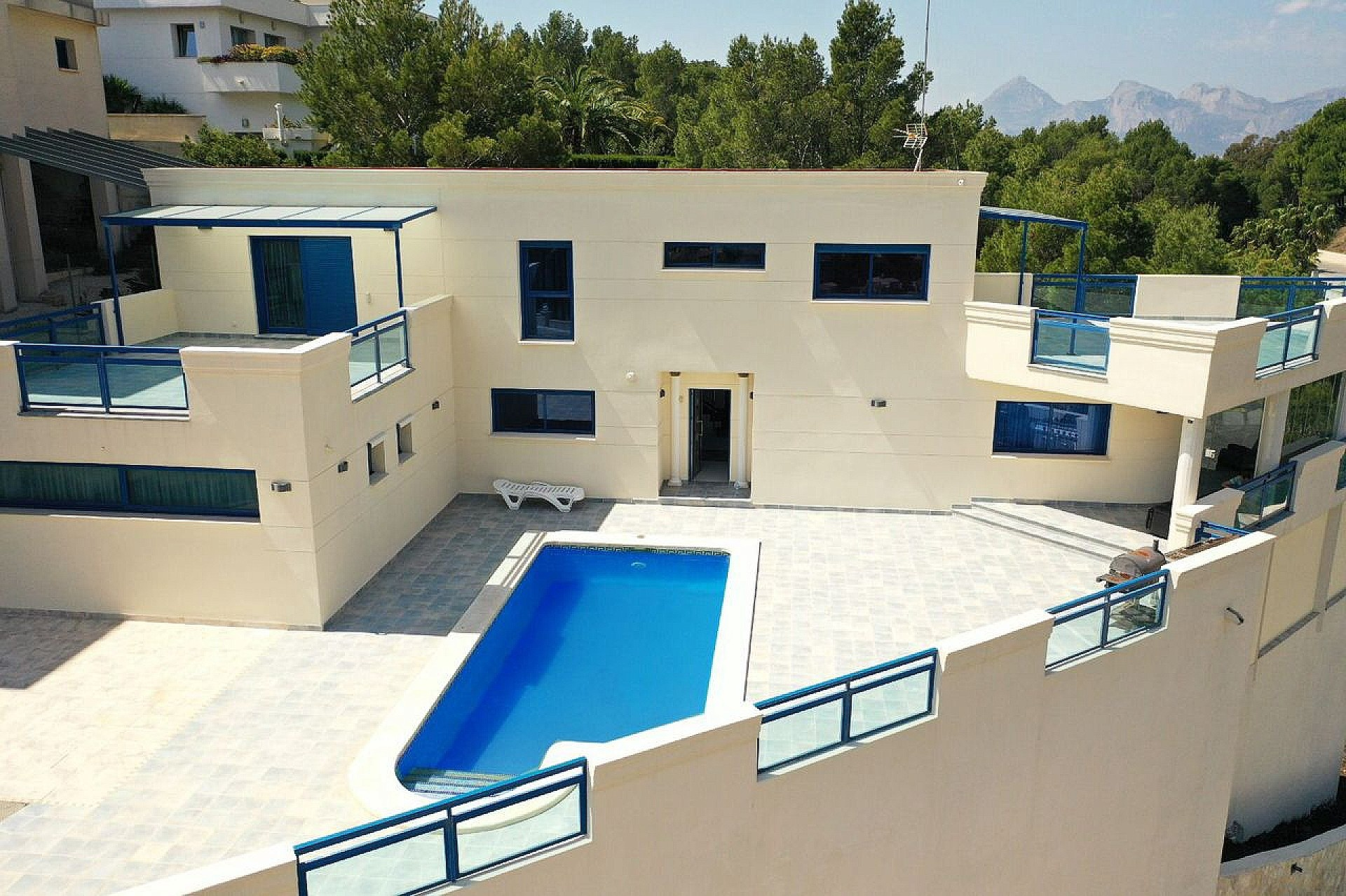 5-bedroom Detached Villa In Altea, Spain (400 M²)