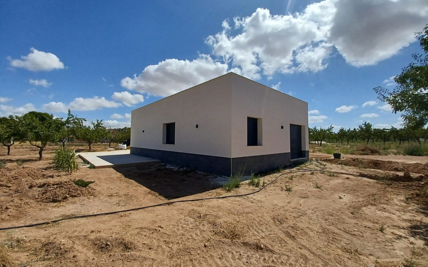 1-bedroom Detached Villa In Pinoso, Spain (26.500 M² Plot)