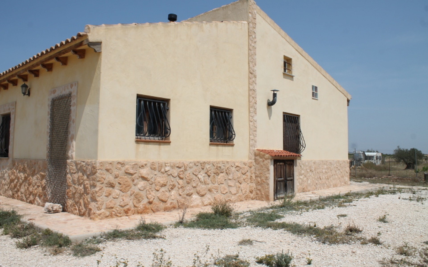 4-bedroom Finca In Pinoso, Spain (120 M²)