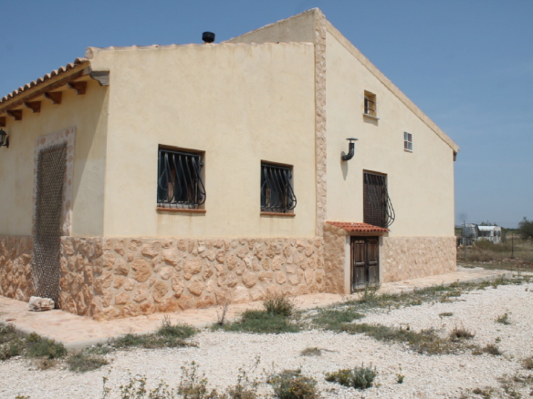 4-bedroom Finca In Pinoso, Spain (120 M²)