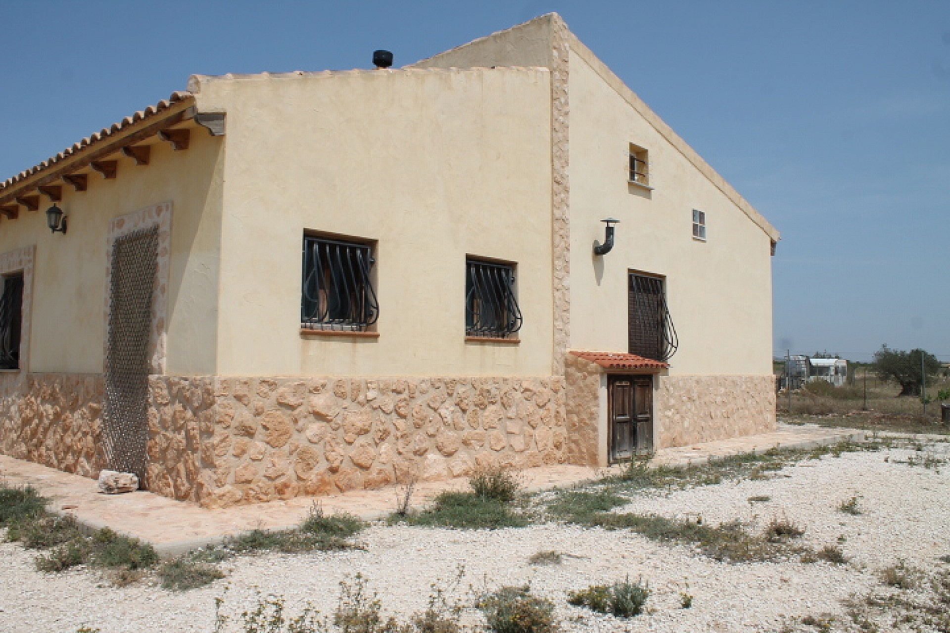 4-bedroom Finca In Pinoso, Spain (120 M²)