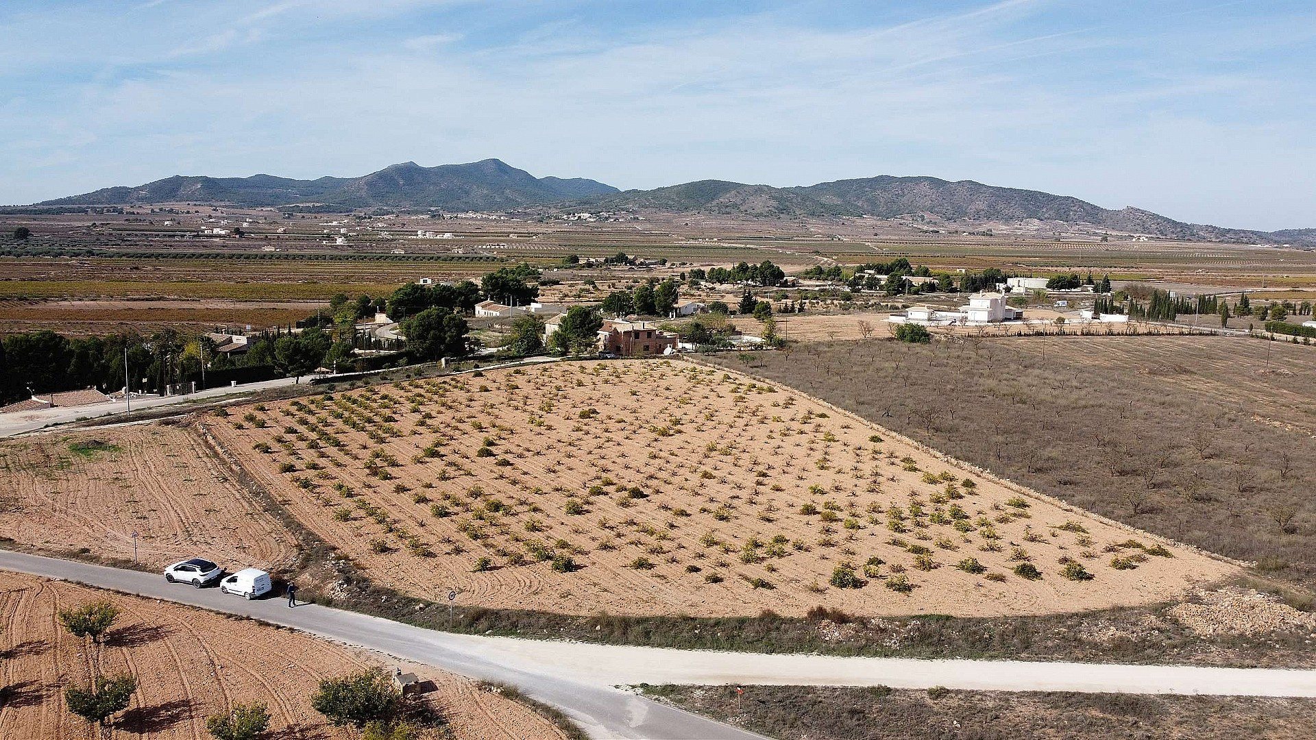 w_sizq2zac2pra0bdwf38e-422edc Land In Pinoso, Spain (10.000 M² Plot)