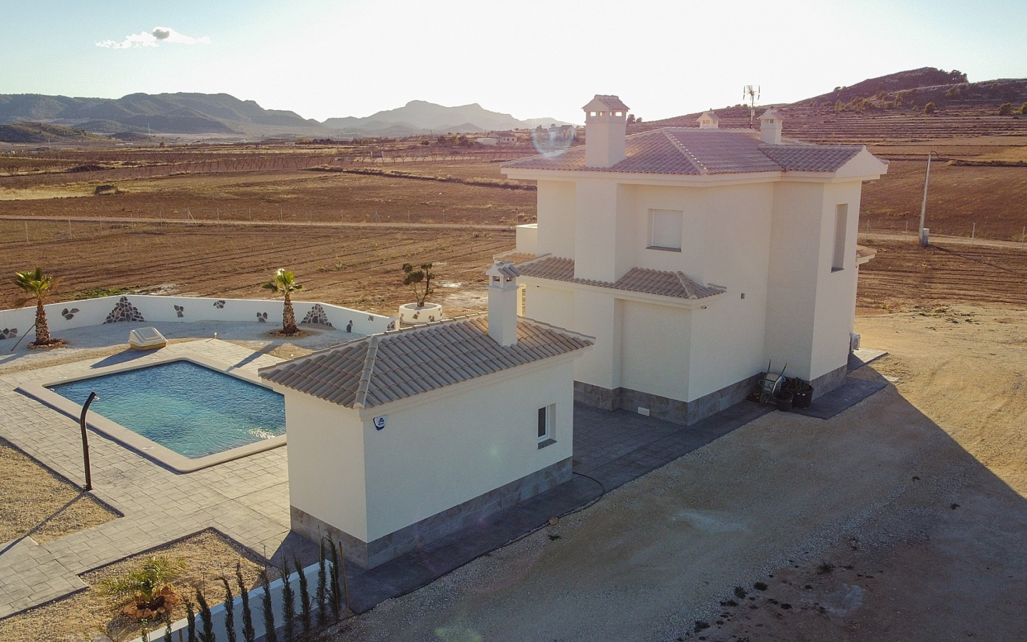 3-bedroom Detached Villa In Pinoso, Spain (150 M²)