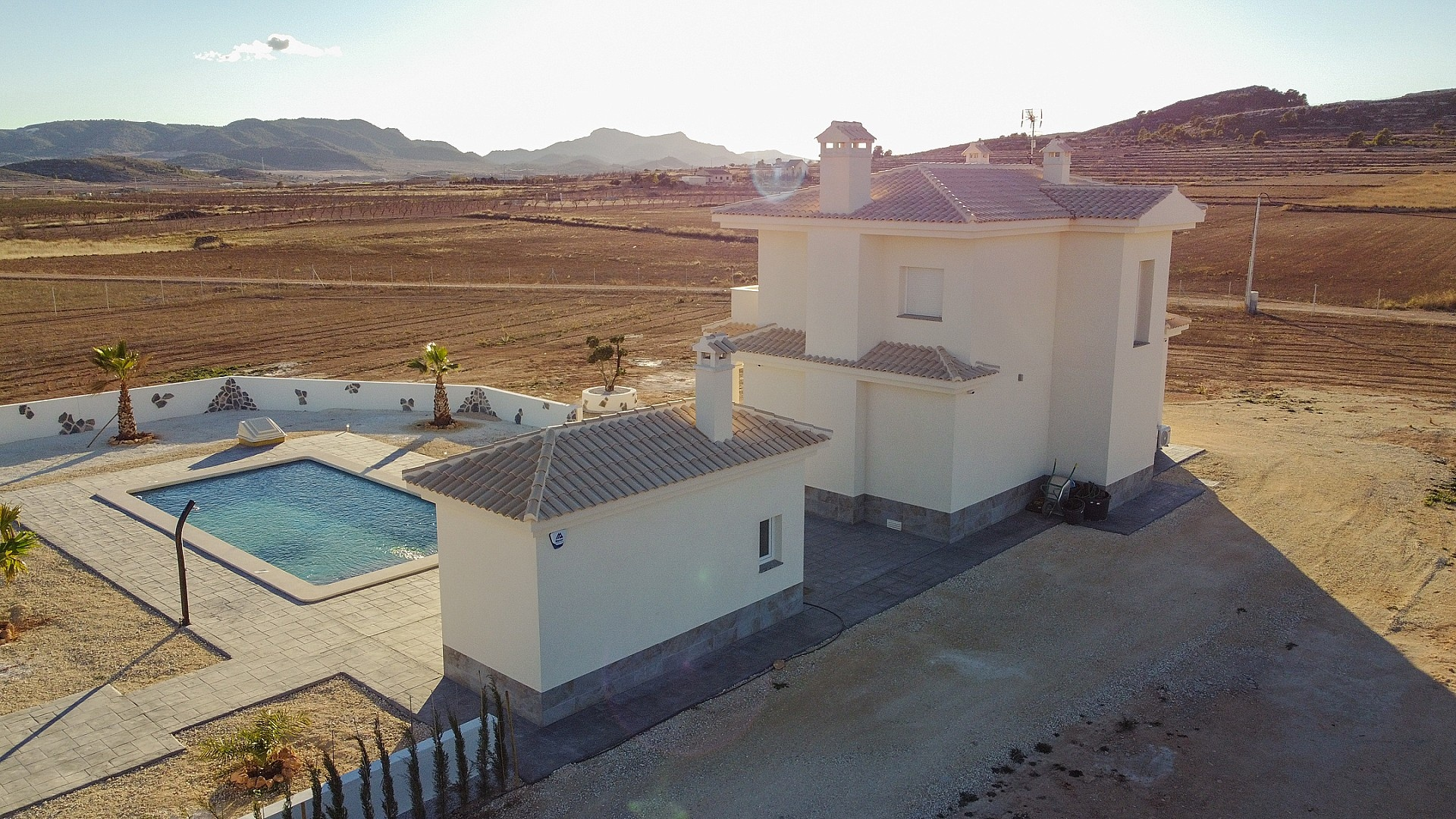 3-bedroom Detached Villa In Pinoso, Spain (150 M²)