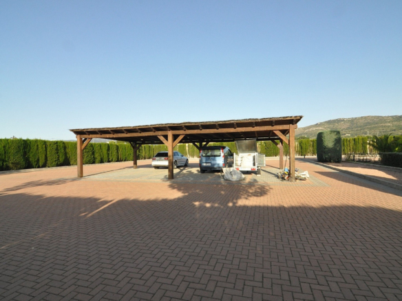 4-bedroom Detached Villa In Villena, Spain (500 M²)