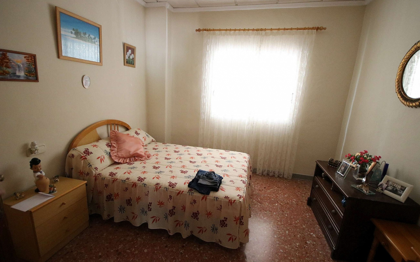 4-bedroom Commercial In Monovar, Spain (675 M²)