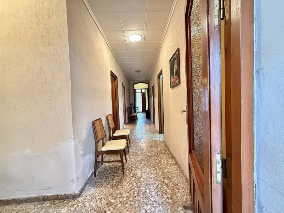 5-bedroom Townhouse In Pinoso, Spain (176 M²)
