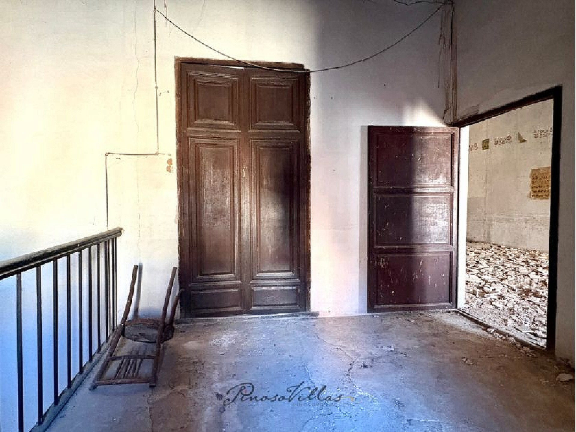 Restoration Project In Pinoso, Spain (314 M²)