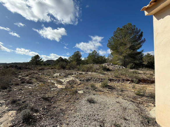 2-bedroom Country House In Pinoso, Spain (70 M²)