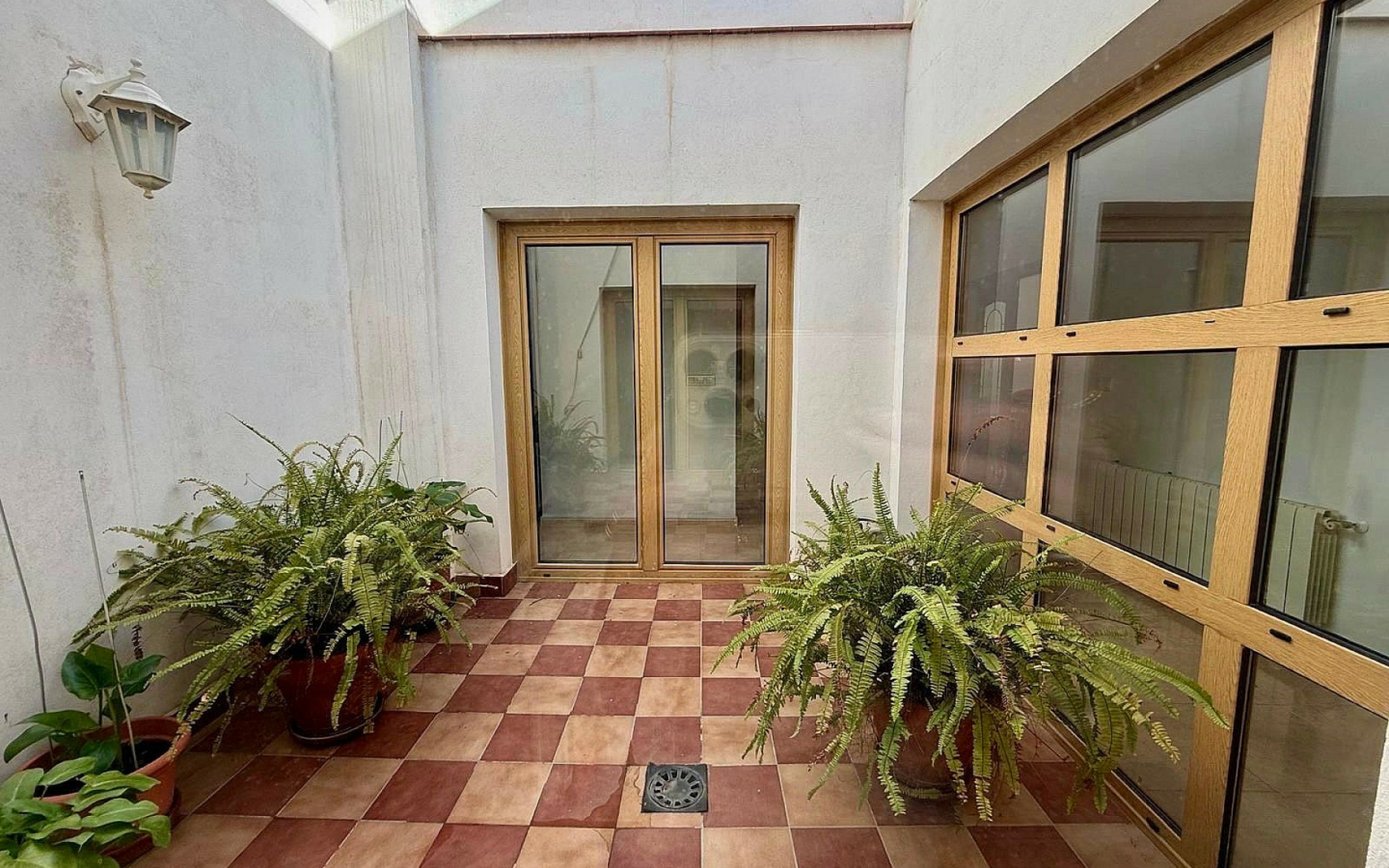 5-bedroom Townhouse In Pinoso, Spain (800 M²)